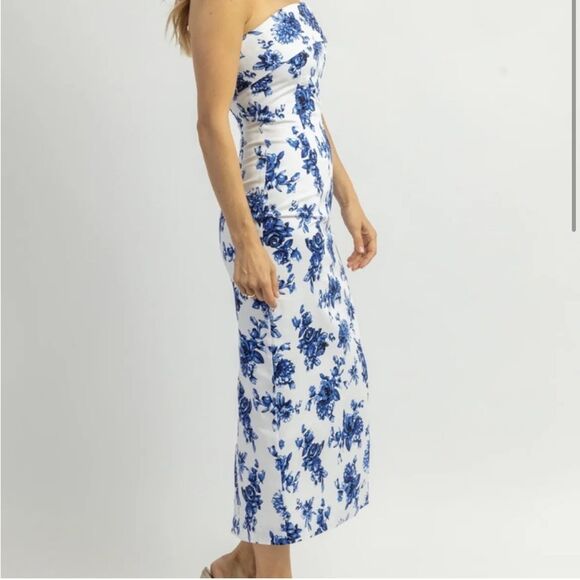 Floral Blue and White Midi Dress - Picture 4 of 6